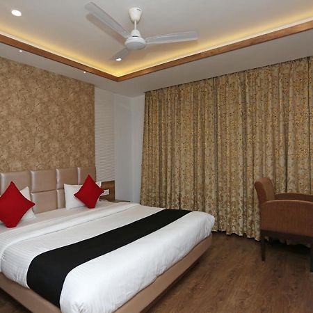 Hotel Yelchiko Varanasi Exteriör bild