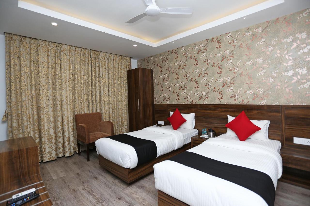 Hotel Yelchiko Varanasi Exteriör bild