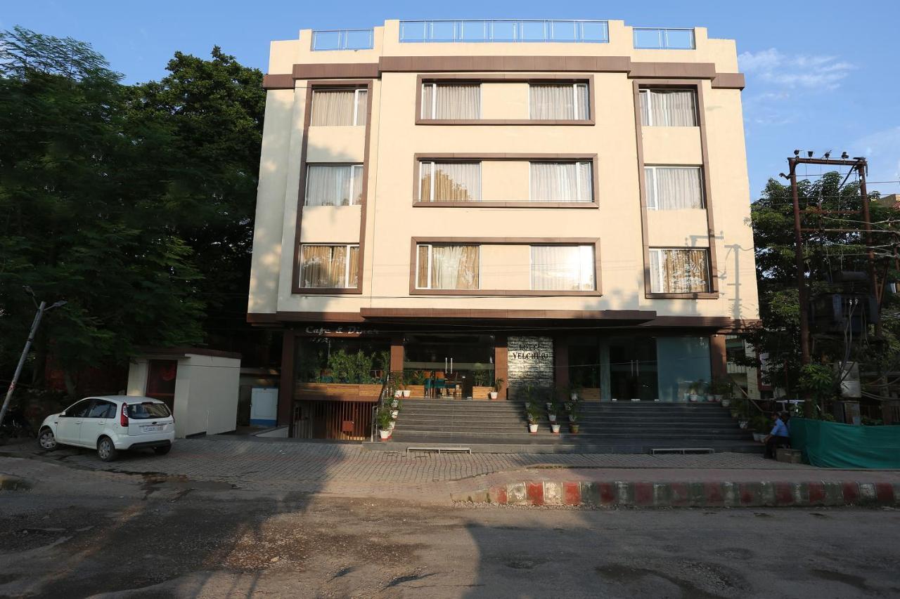 Hotel Yelchiko Varanasi Exteriör bild