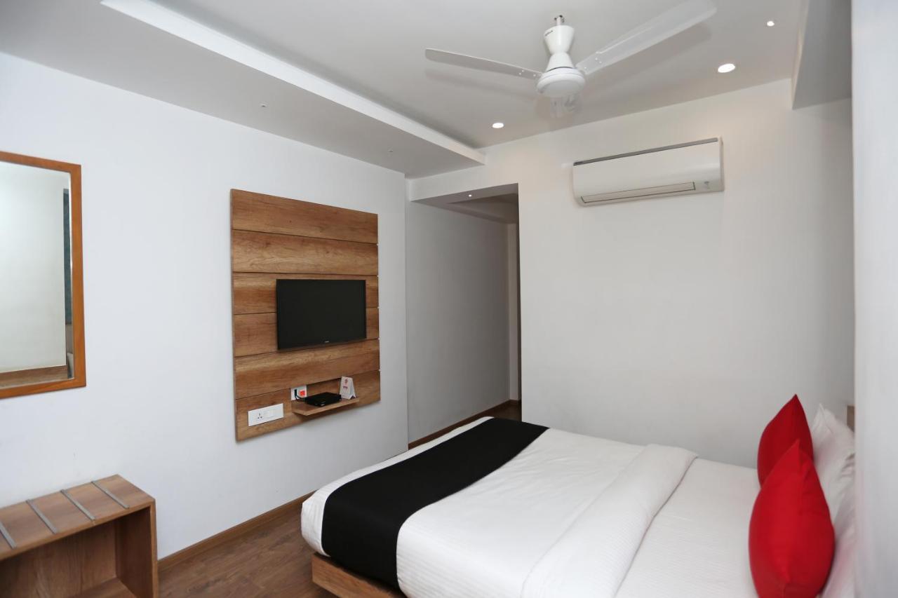 Hotel Yelchiko Varanasi Exteriör bild