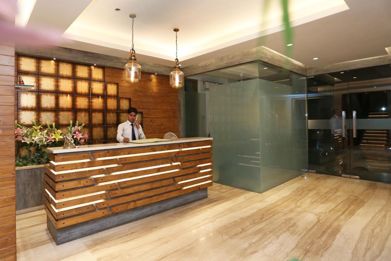 Hotel Yelchiko Varanasi Exteriör bild